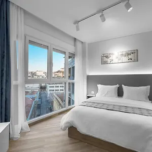 https://hermes-suites-ermou-st-nilie-hospitality-mgmt.hotelschalkidiki.net
