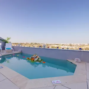 Salmar Court With Pool Hal Ghaxiak